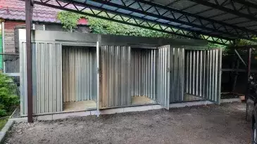 Хозблок с 3-мя секциями для велосипедов, колес и хозяйственных вещей в цинковом цвете в дер. Спасское, Ленинский г.о, МО