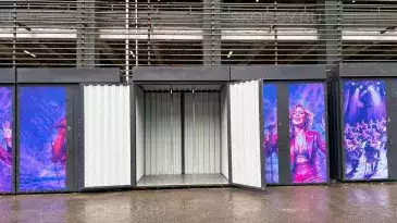 Хозблоки для оборудования в графитовом цвете с нанесением принта на территорию Арены ЦСКА, г. Москва